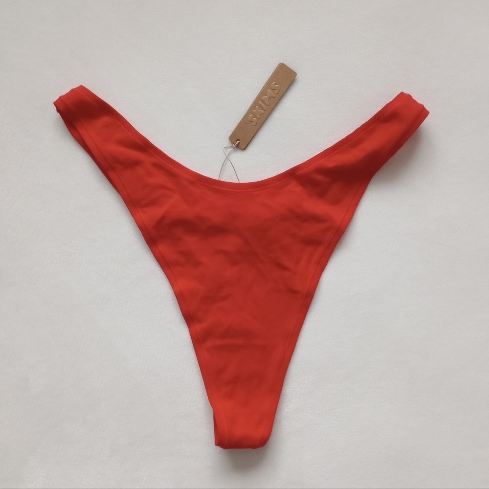 SKIMS▪️Cotton Jersey Dipped Thong Underwear in Ruby Red